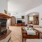 Vila Eufemia Near With Large Garden And Outdoor Playground For Kids Porec