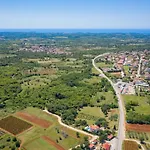 Vila Eufemia Near With Large Garden And Outdoor Playground For Kids *