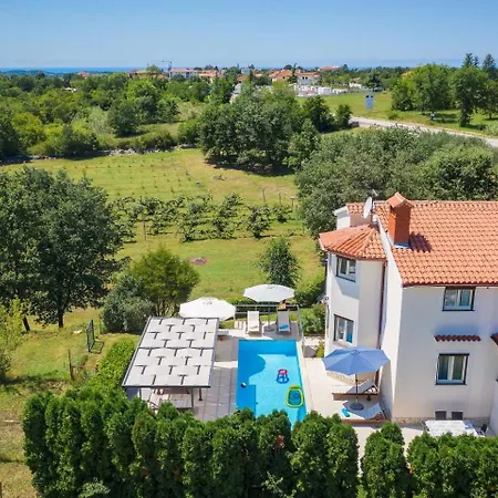 Eufemia Near With Large Garden And Outdoor Playground For Kids Villa Porec