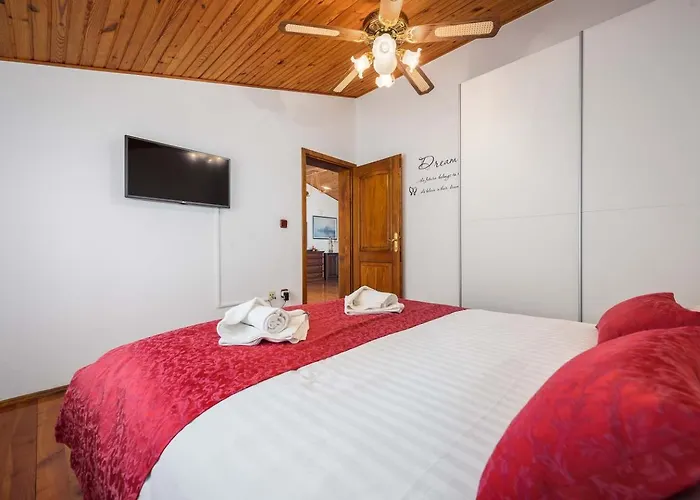 Villa Eufemia Near With Large Garden And Outdoor Playground For Kids