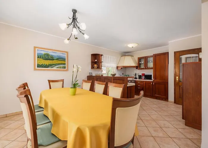 Eufemia Near With Large Garden And Outdoor Playground For Kids Villa Porec