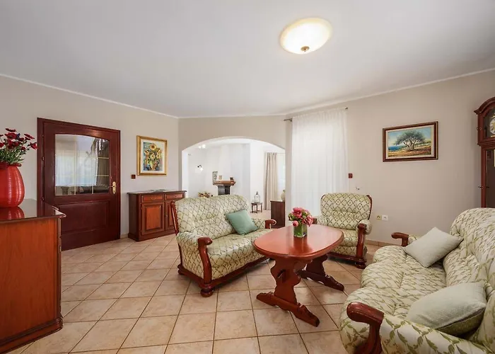 Eufemia Near With Large Garden And Outdoor Playground For Kids * Porec