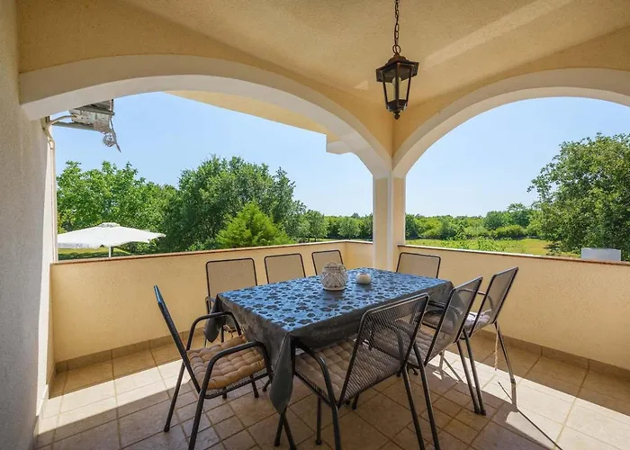 Villa Eufemia Near With Large Garden And Outdoor Playground For Kids *