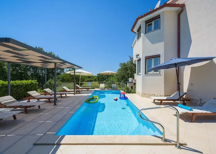 Villa Eufemia Near With Large Garden And Outdoor Playground For Kids Porec