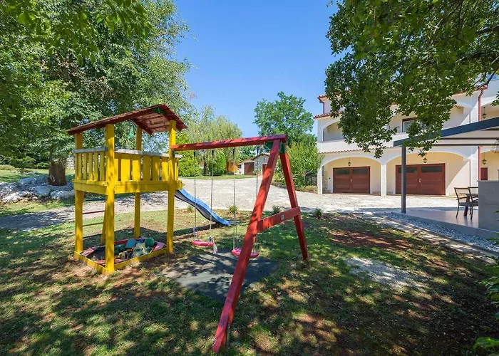 Eufemia Near With Large Garden And Outdoor Playground For Kids Villa Poreč